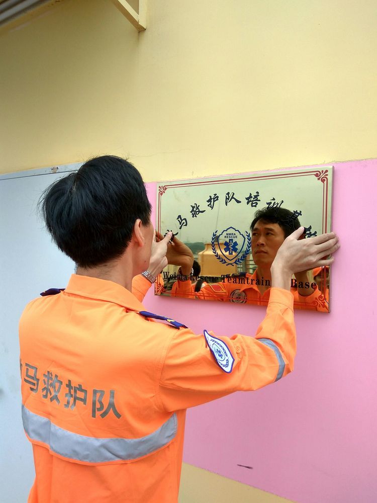 BBIN体育真人-雄鹰队攻守兼备，实力雄厚达到新高度(雄鹰在蓝天飞翔换个说法)